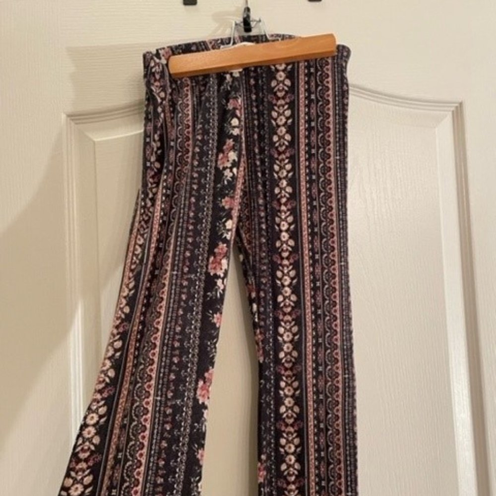 Womens Floral Rayon/Spandex Bellbottoms